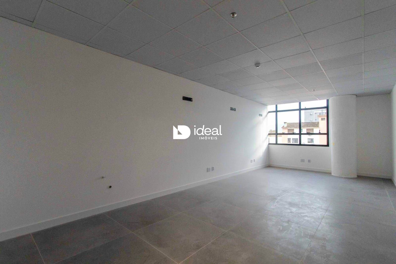Sala Comercial de 1 quarto, 32m² no bairro Centro, em Santa Maria | Eu Corretor