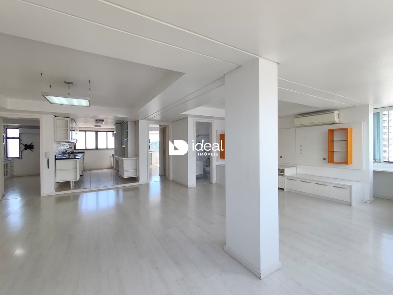 Apartamento com 2 Dormitórios para alugar, 110 m² por R$ 3.850,00 Apartamento com 2 Dormitórios para alugar, 110 m² por R$ 3.850,00