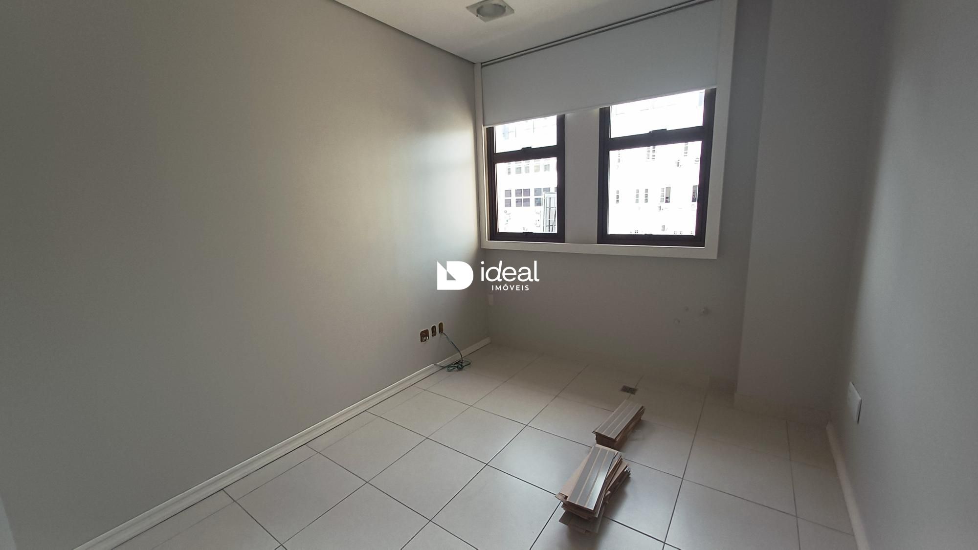 Sala Comercial de 3 quartos, 61m² no bairro Centro, em Santa Maria | Eu Corretor