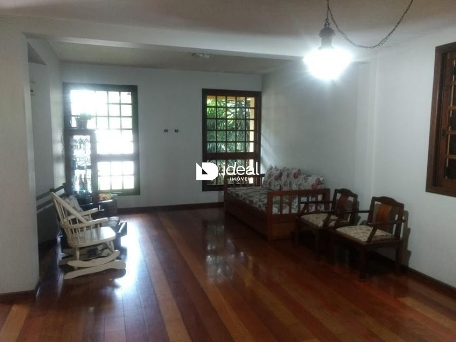 Casa de 4 quartos, 411m² no bairro Nossa Senhora de Lourdes, em Santa Maria | Eu Corretor