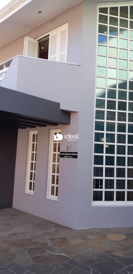 Casa de 6 quartos, 225m² no bairro Nossa Senhora Medianeira, em Santa Maria | Eu Corretor