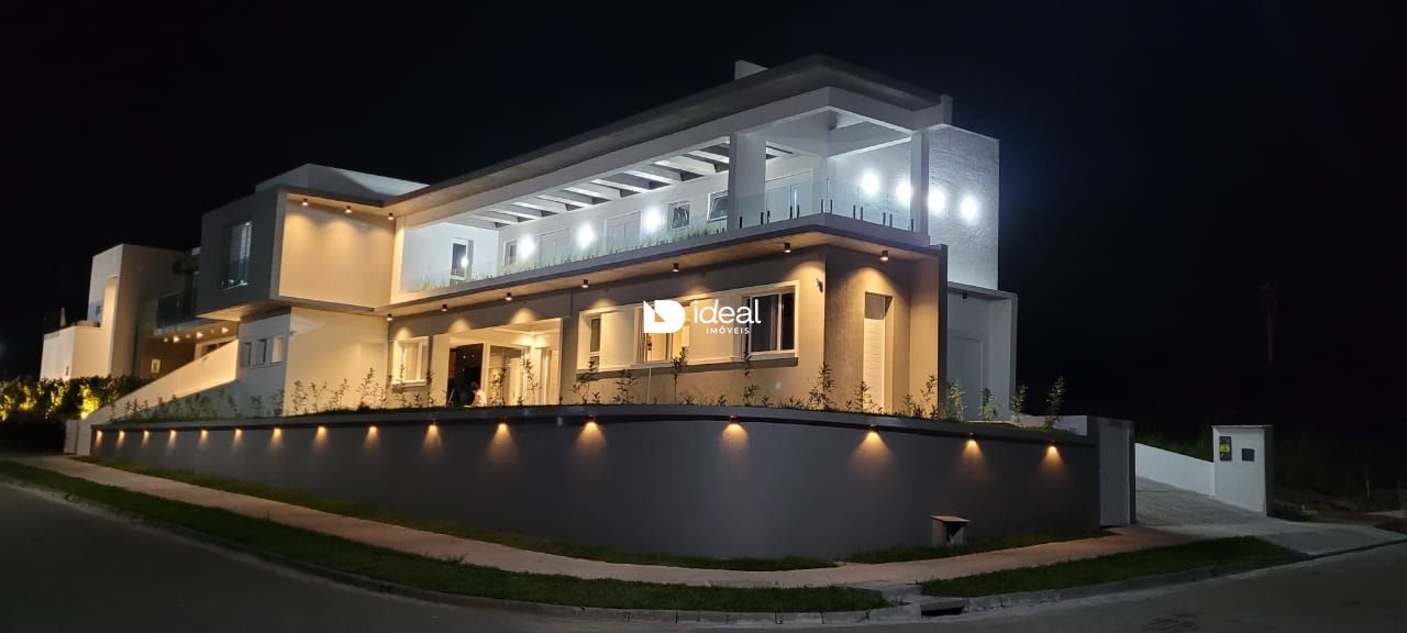 Casa de Condomínio de 3 quartos, 360m² no bairro São José, em Santa Maria | Eu Corretor