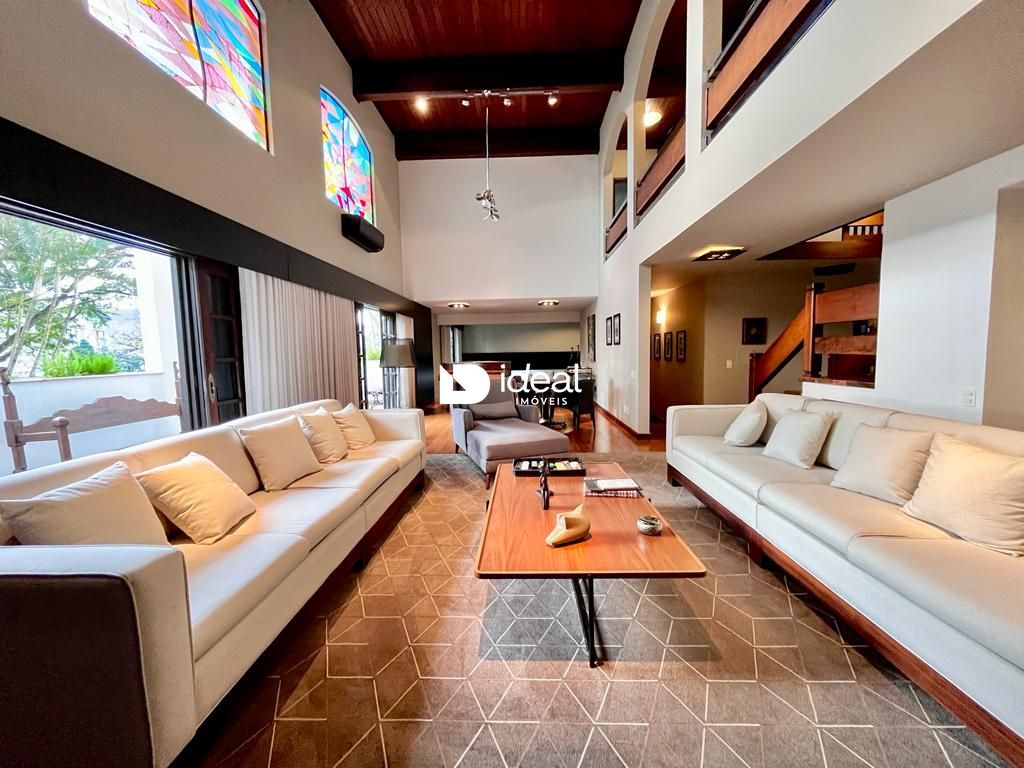 Apartamento de 4 quartos, 470m² no bairro Centro, em Santa Maria | Eu Corretor
