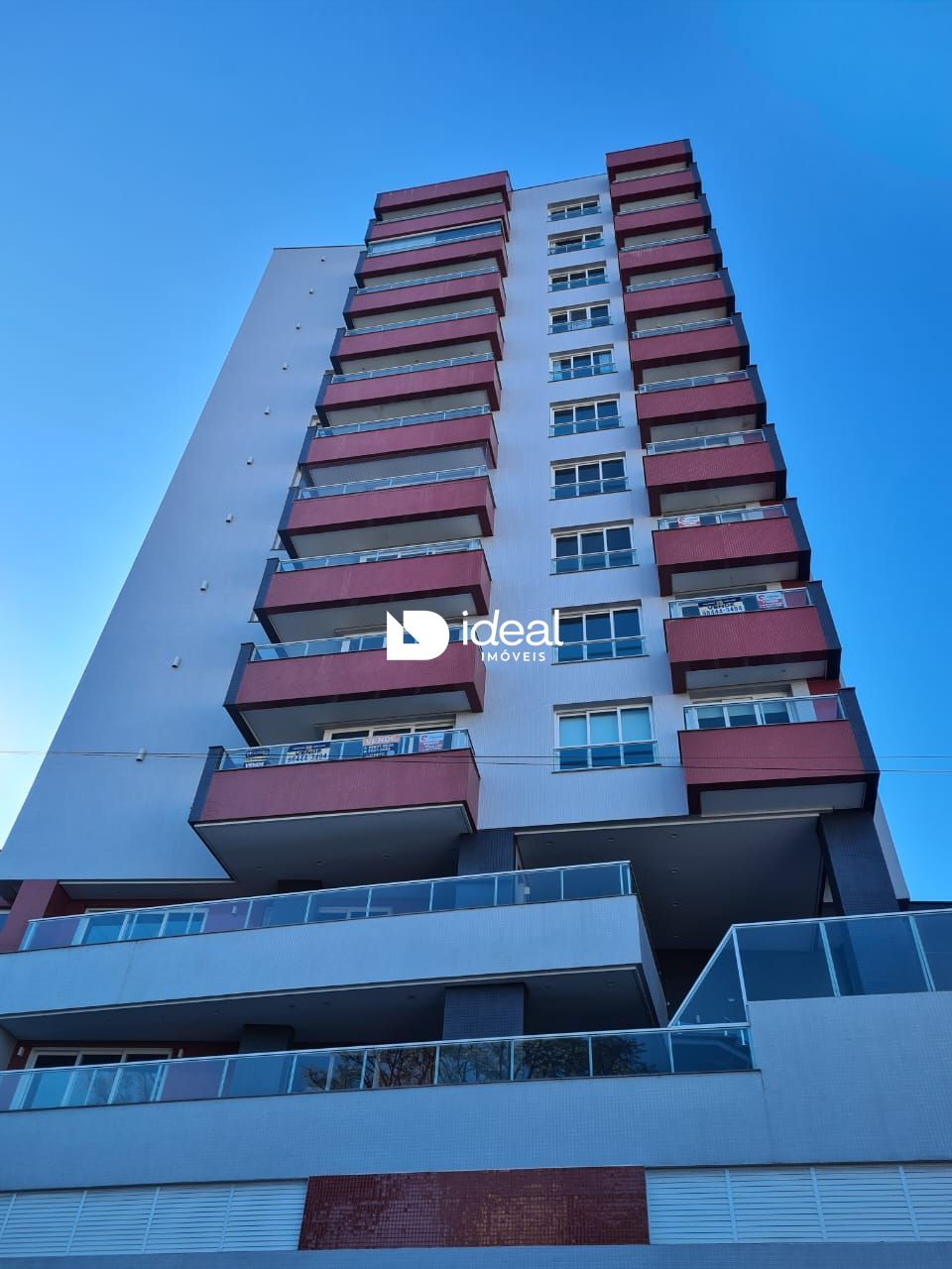 Apartamento de 3 quartos, 235m² no bairro Nossa Senhora Medianeira, em Santa Maria | Eu Corretor