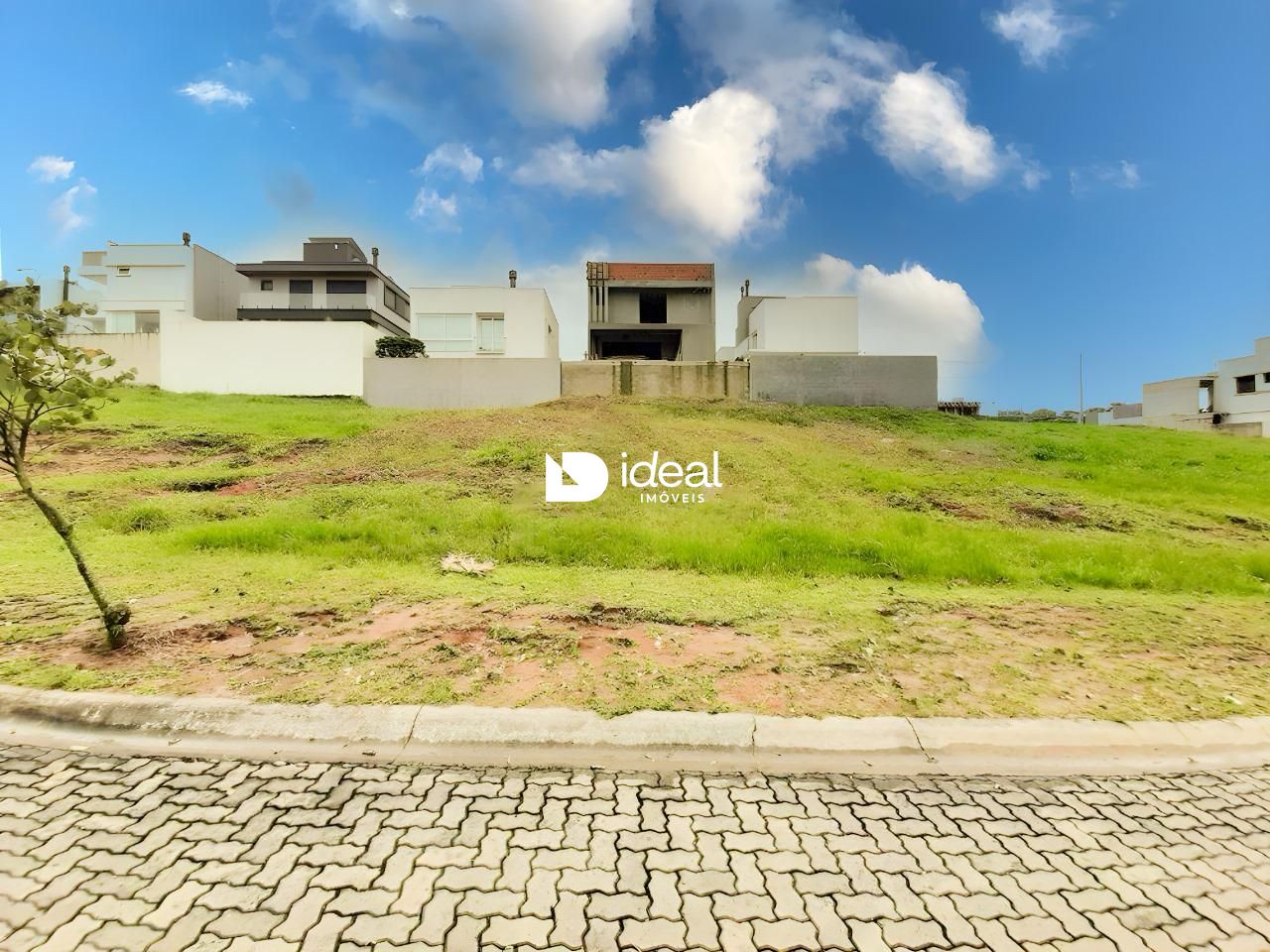 Lote/Terreno de 300m² no bairro Tomazetti, em Santa Maria | Eu Corretor