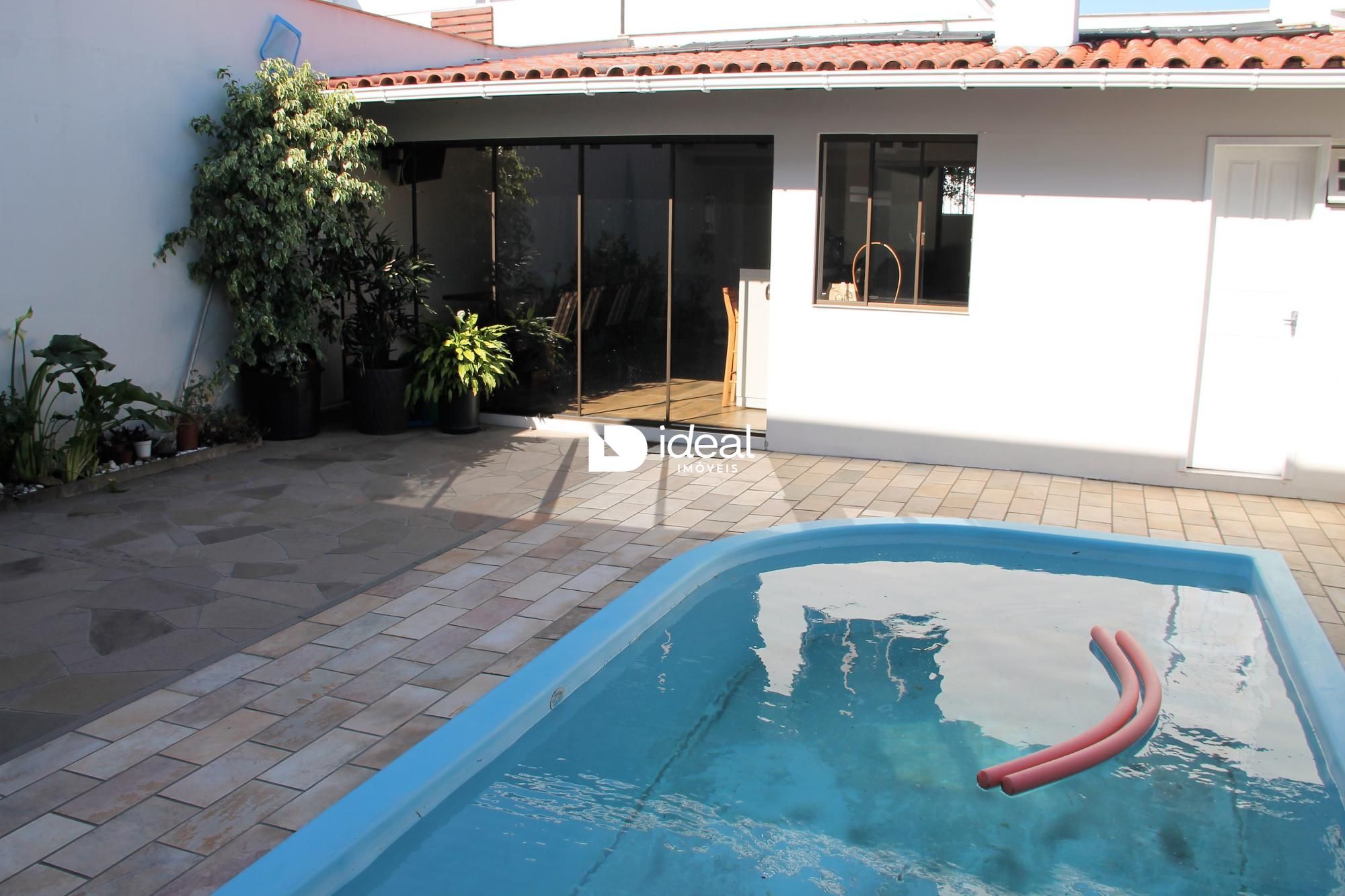 Casa de 3 quartos, 187m² no bairro Nossa Senhora Medianeira, em Santa Maria | Eu Corretor
