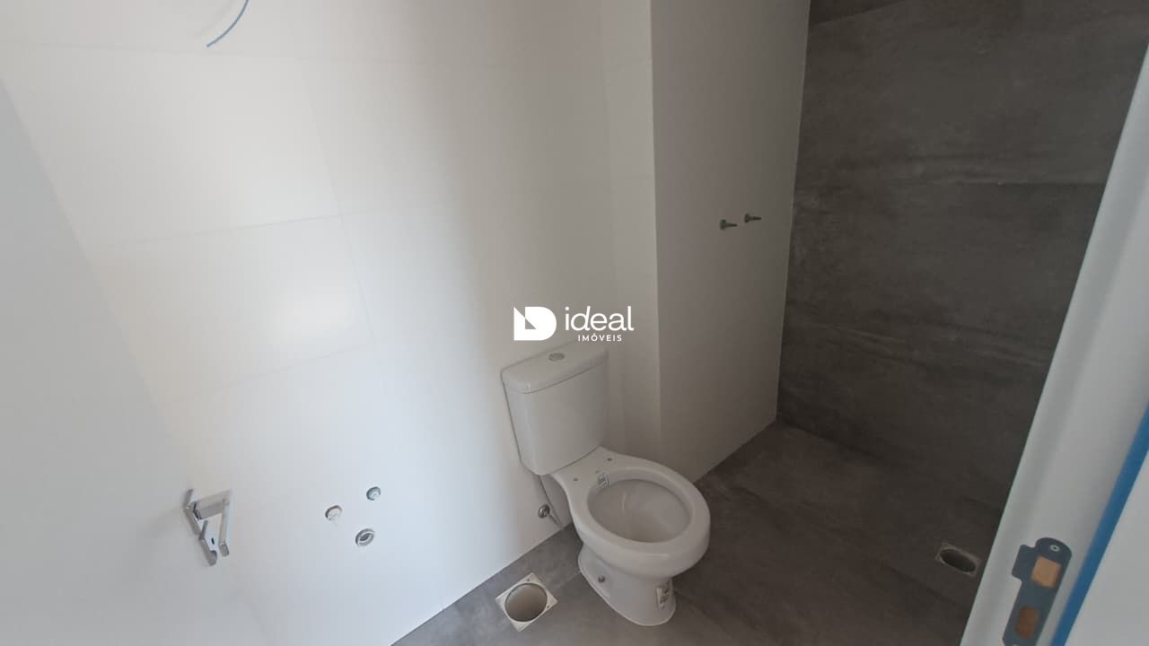 Apartamento com 2 Dormitórios à venda, 67 m² por R$ 450.000,00 Apartamento com 2 Dormitórios à venda, 67 m² por R$ 450.000,00