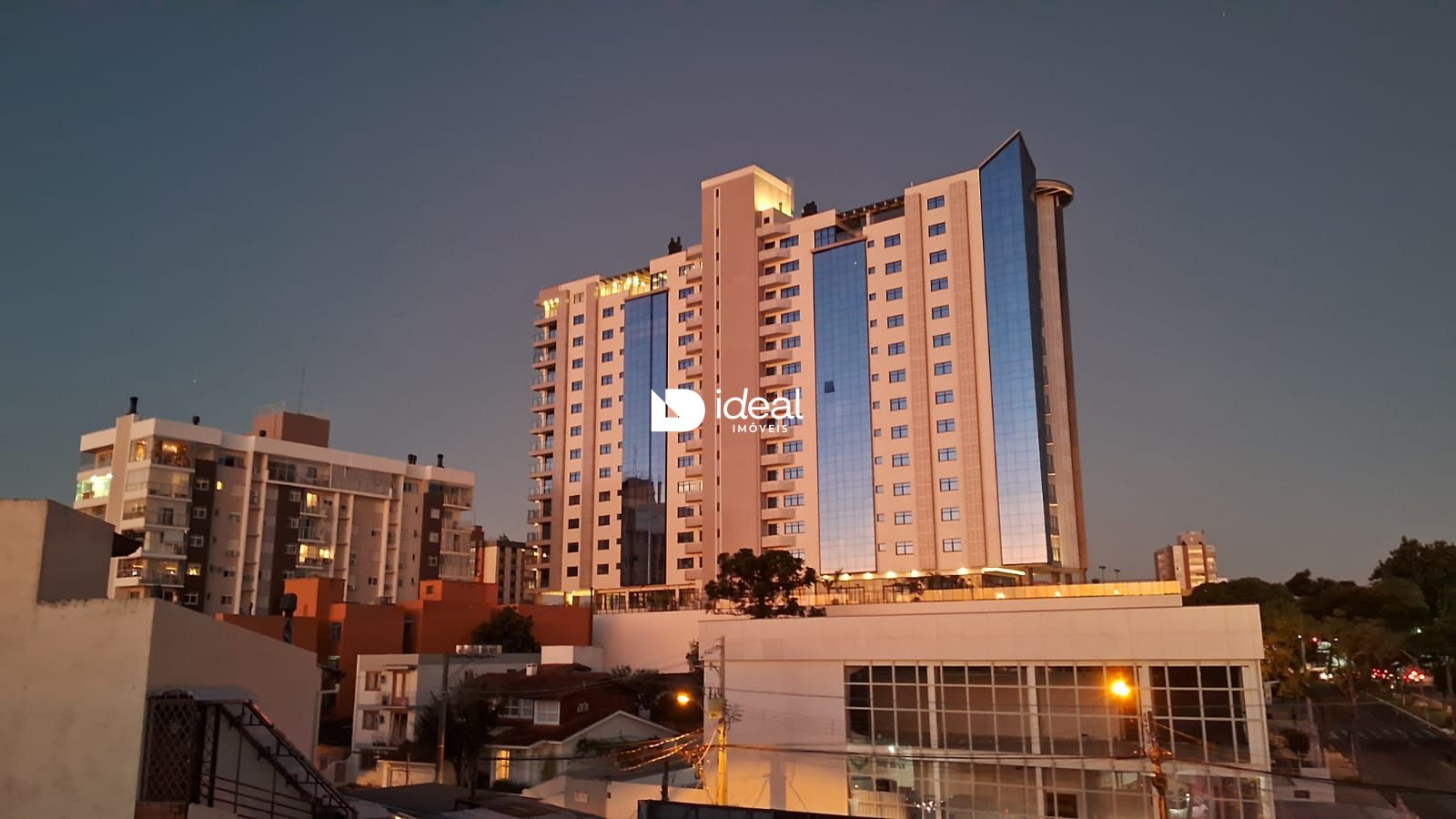 Apartamento de 3 quartos, 197m² no bairro Nossa Senhora Medianeira, em Santa Maria | Eu Corretor