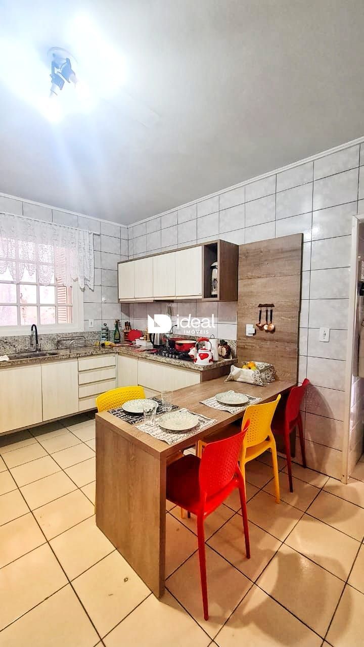 Casa de 4 quartos, 225m² no bairro São José, em Santa Maria | Eu Corretor
