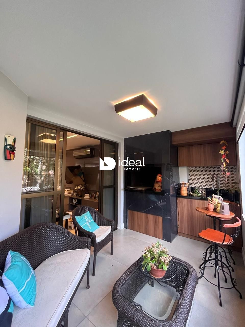 Apartamento com 3 Dormitórios à venda, 233 m² por R$ 920.000,00 Apartamento com 3 Dormitórios à venda, 233 m² por R$ 920.000,00