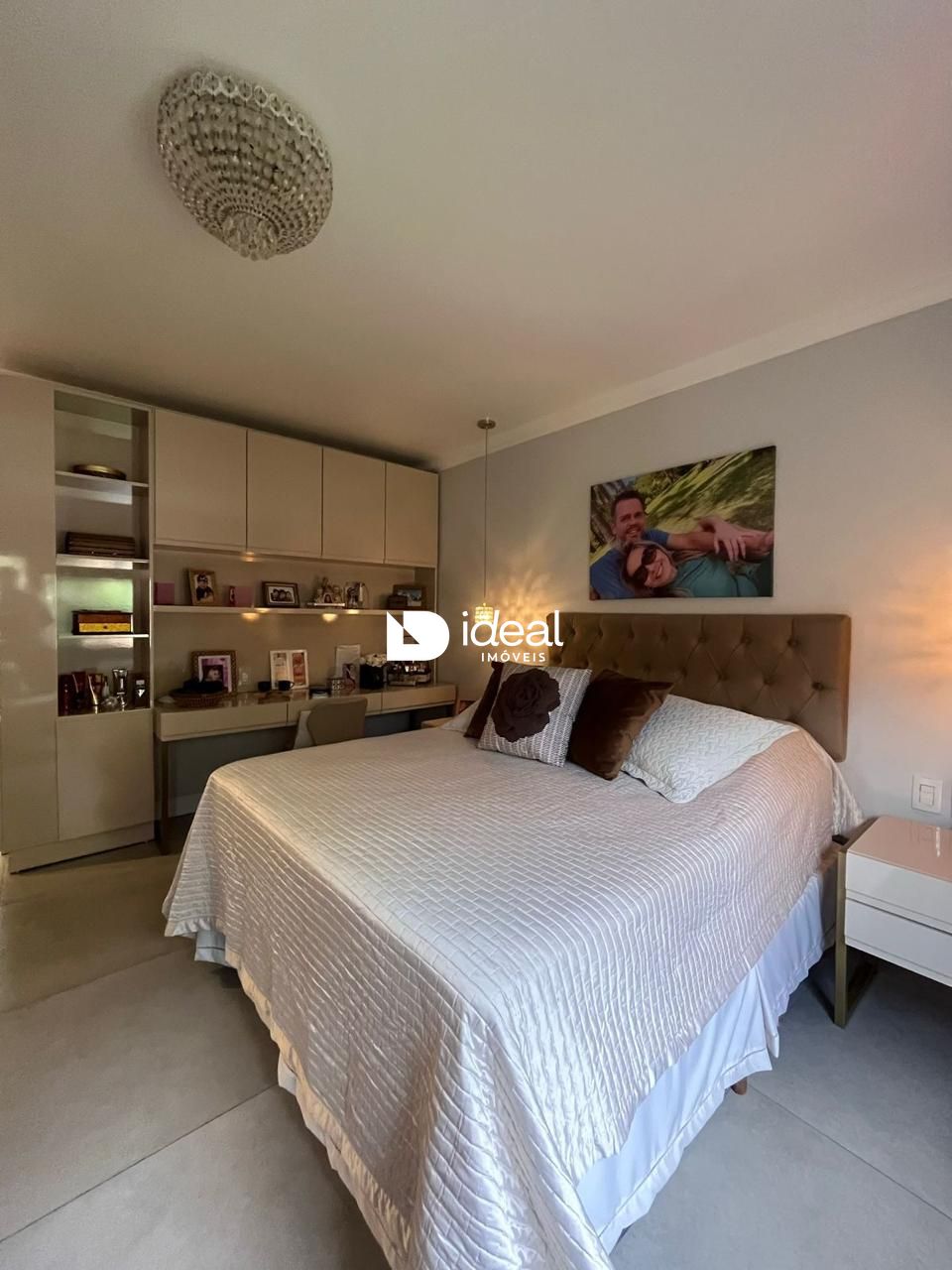 Apartamento com 3 Dormitórios à venda, 233 m² por R$ 920.000,00 Apartamento com 3 Dormitórios à venda, 233 m² por R$ 920.000,00