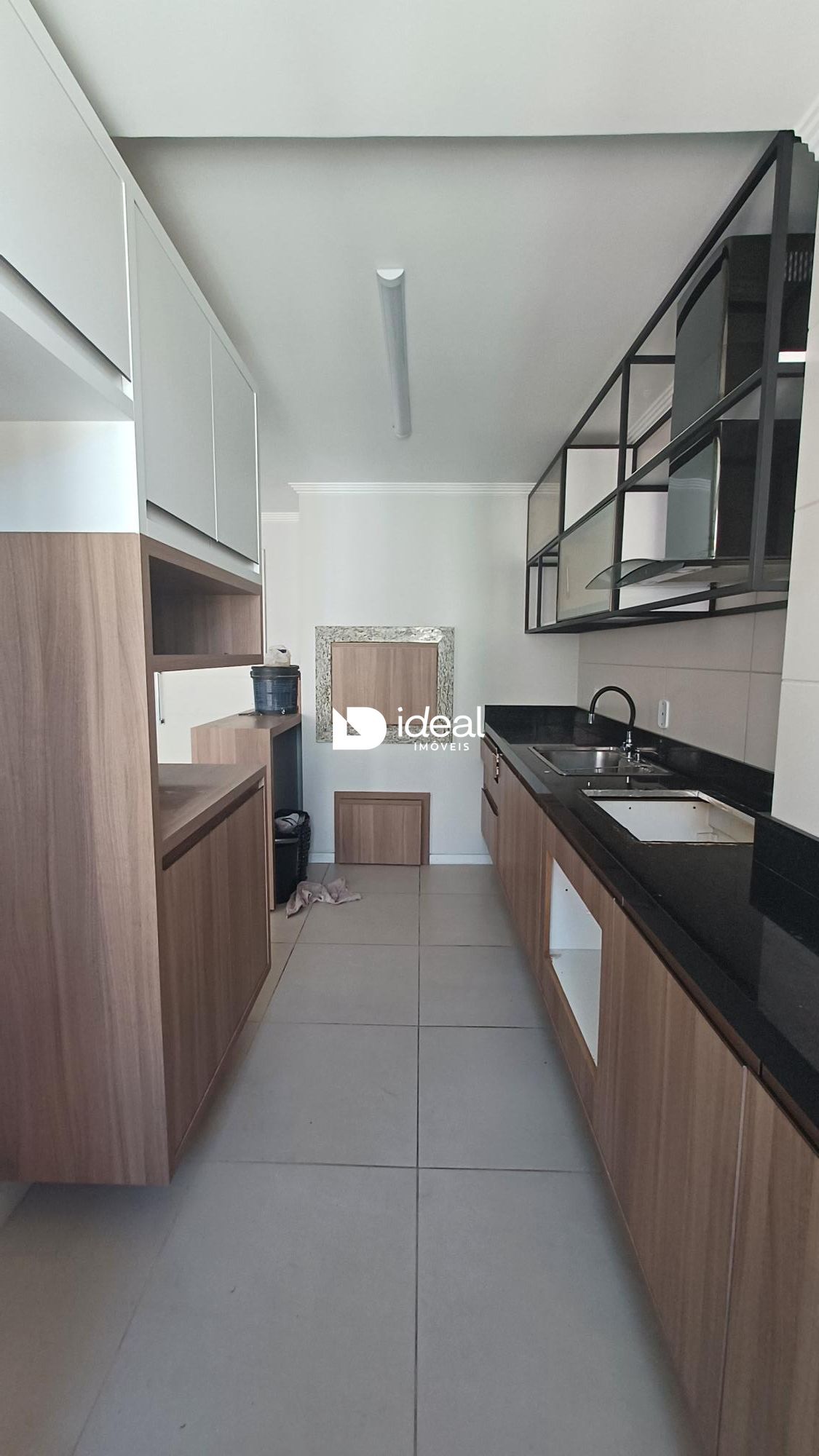 Apartamento com 2 Dormitórios à venda, 75 m² por R$ 600.000,00 Apartamento com 2 Dormitórios à venda, 75 m² por R$ 600.000,00