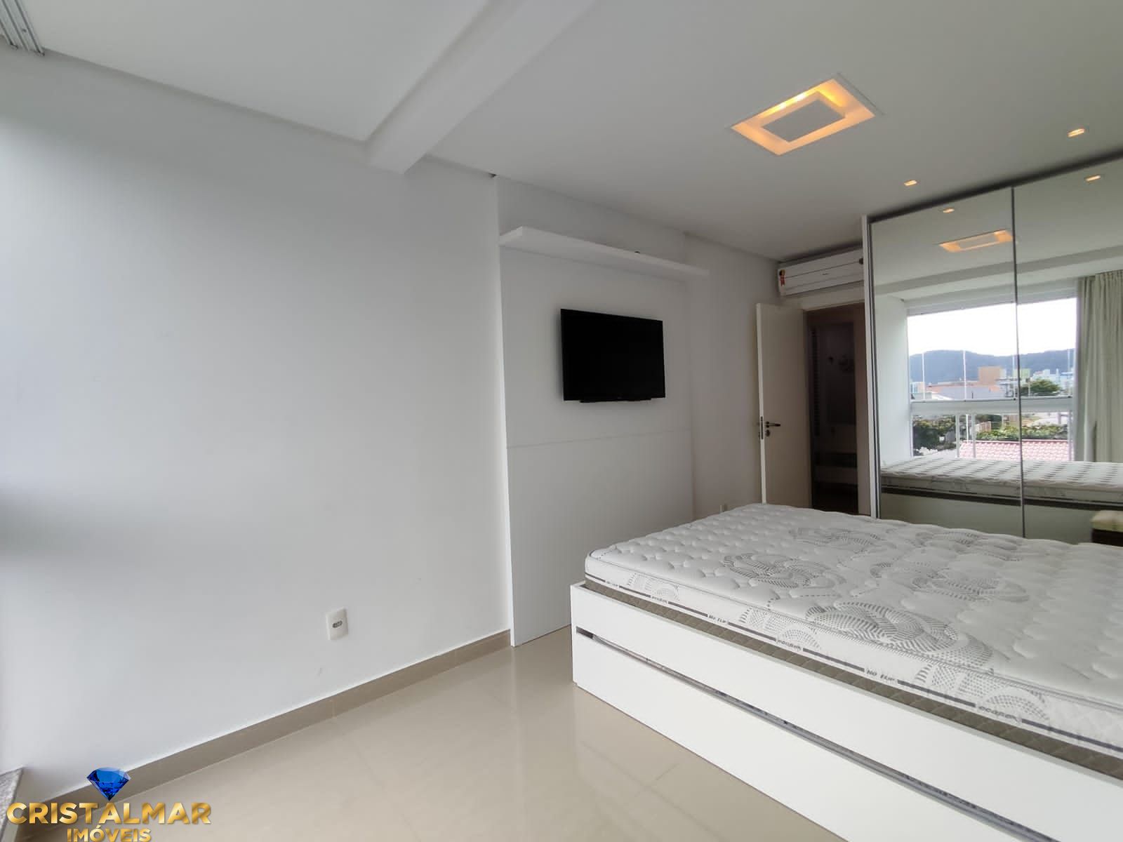 Apartamento à venda com 3 quartos, 238m² - Foto 14