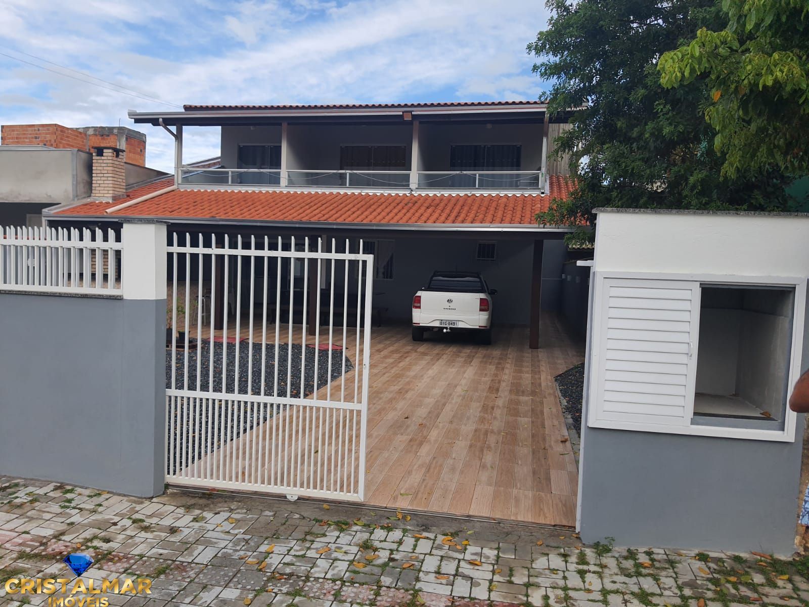 Casa à venda com 5 quartos, 221m² - Foto 3