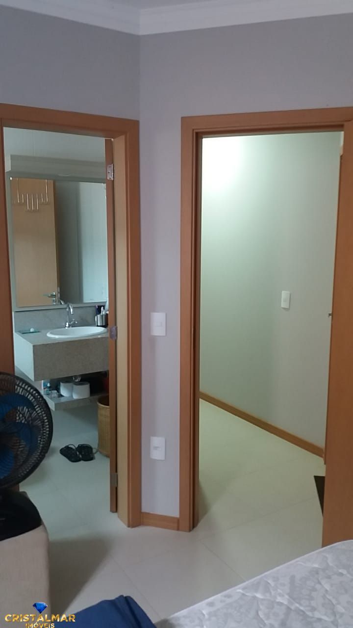 Apartamento à venda com 2 quartos, 80m² - Foto 15