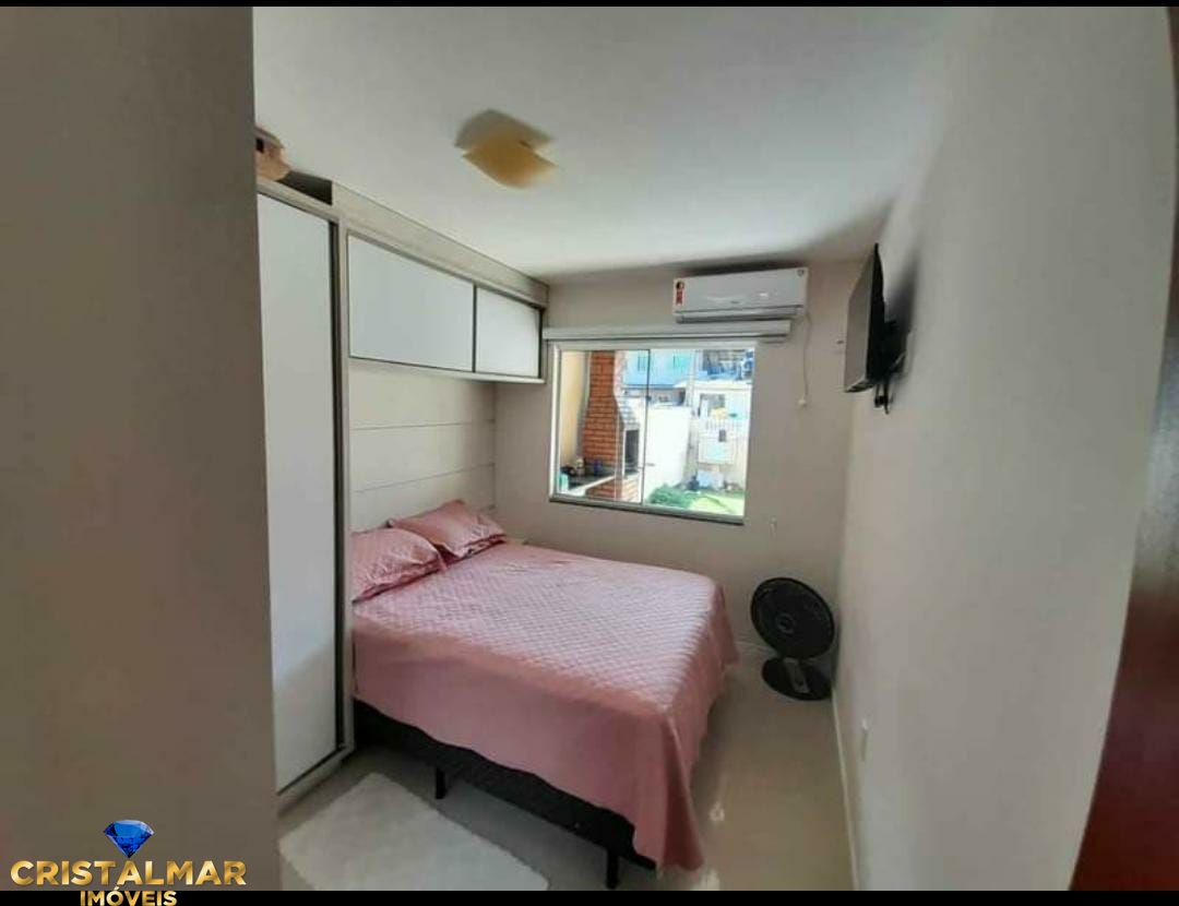 Casa à venda com 3 quartos, 64m² - Foto 4