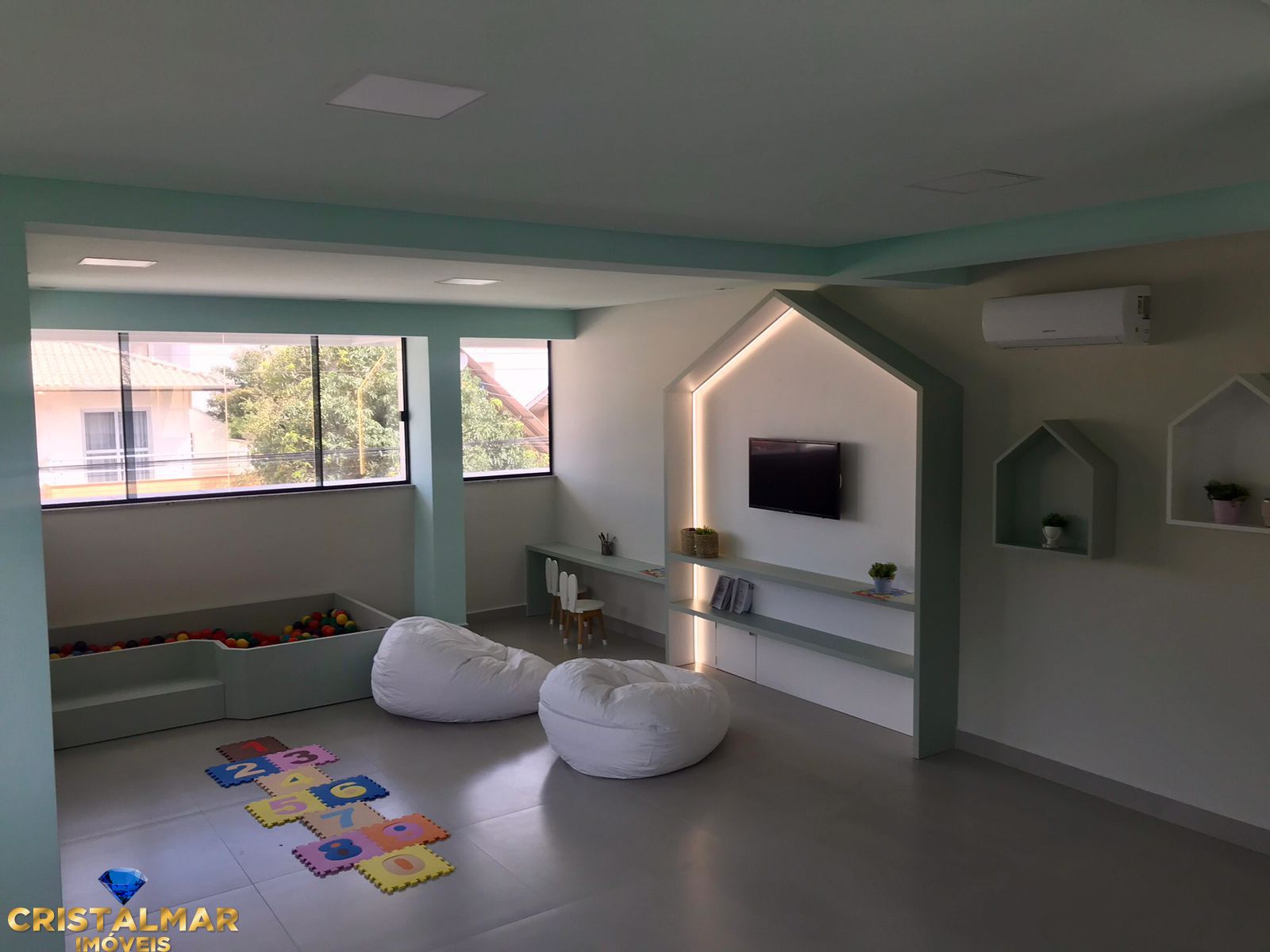 Apartamento à venda com 2 quartos, 73m² - Foto 4