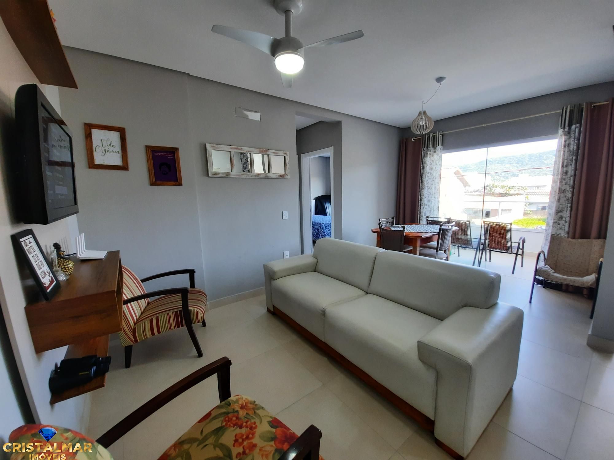 Apartamento à venda com 2 quartos, 79m² - Foto 2