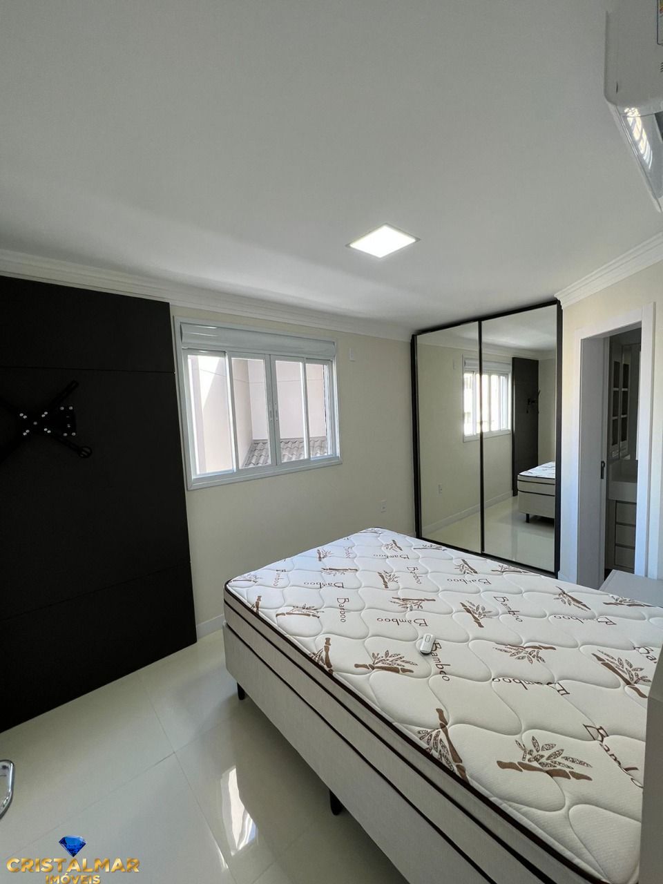 Apartamento à venda com 2 quartos, 105m² - Foto 4