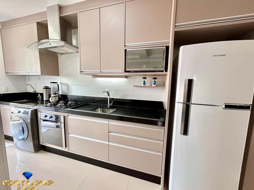 Apartamento à venda com 2 quartos, 79m² - Foto 2