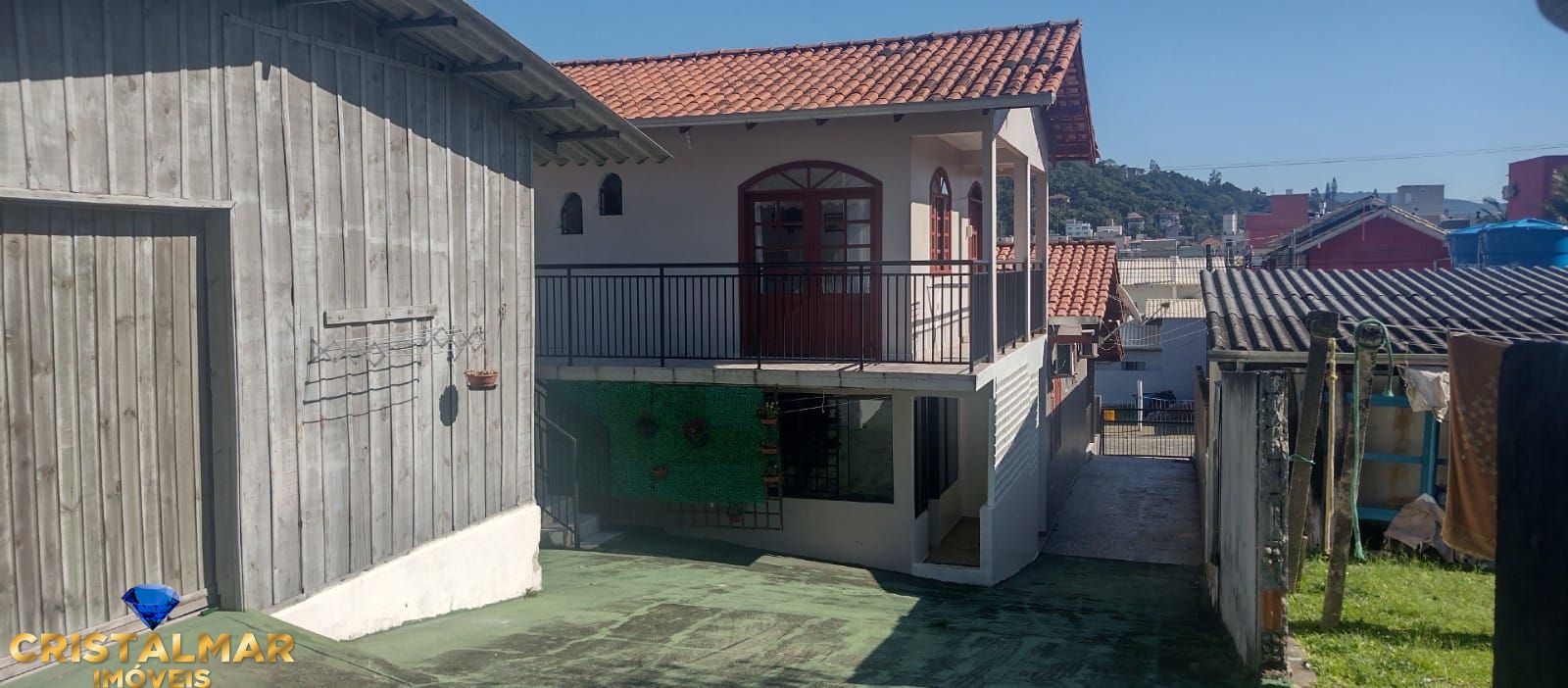 Casa à venda com 3 quartos, 200m² - Foto 2