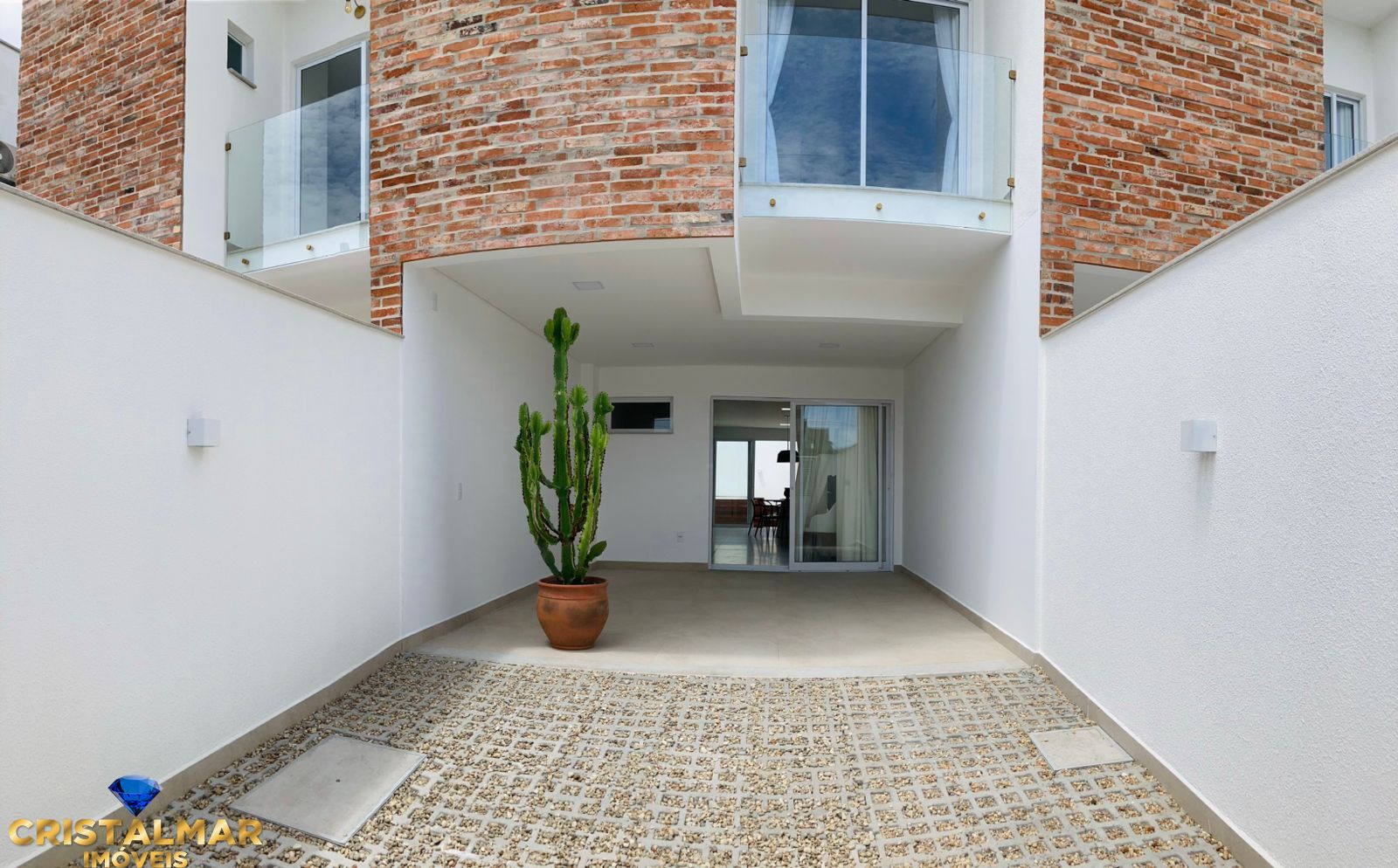 Casa à venda com 3 quartos, 151m² - Foto 2