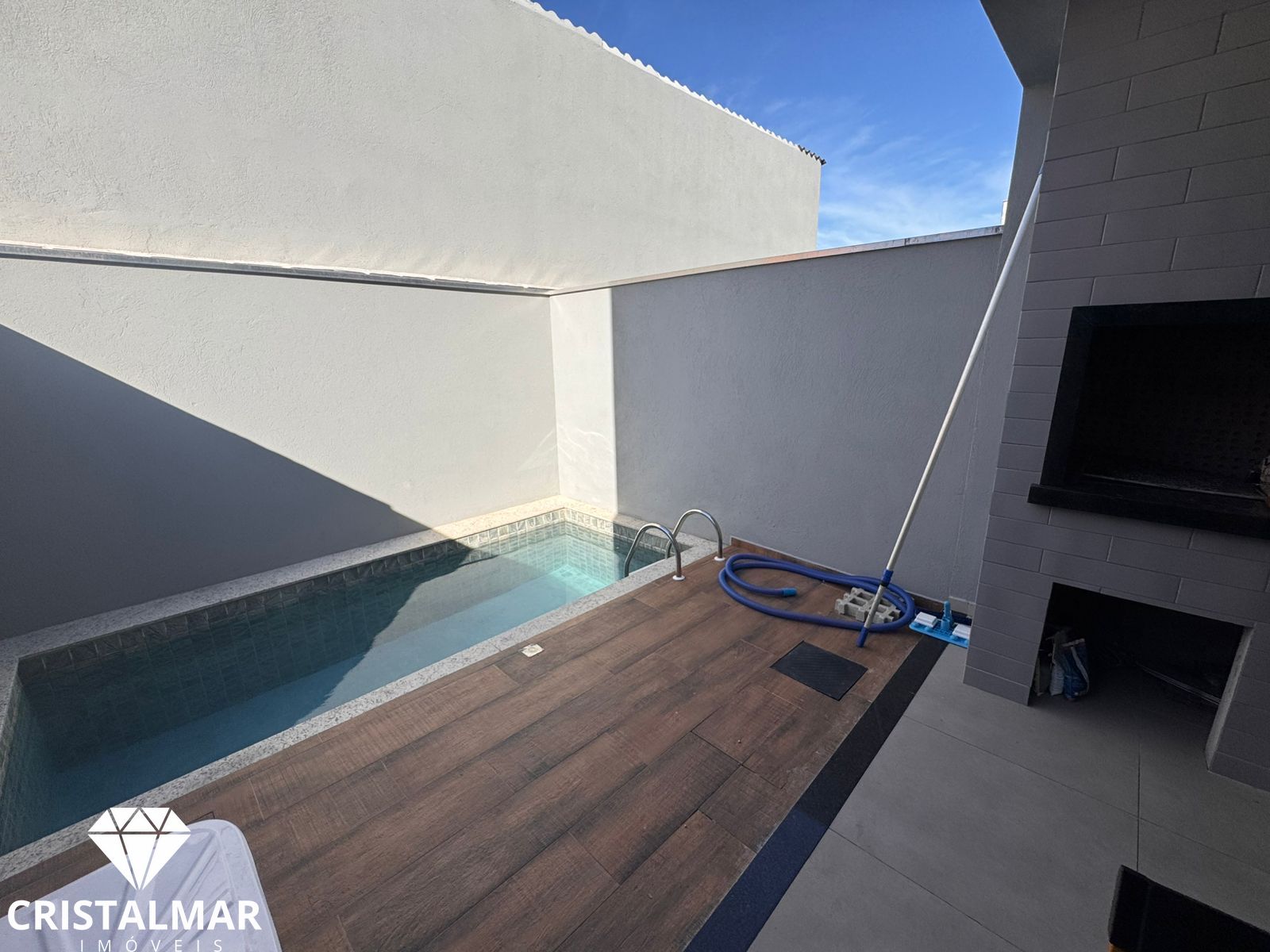 Sobrado Novo em Morrinhos 200m do Mar | 2 Suítes, Piscina e Mobiliado — foto 6