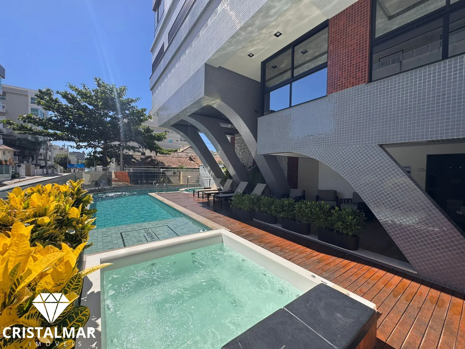 Apartamento 2 suítes em Bombas, 200m do mar, lazer completo — foto 2