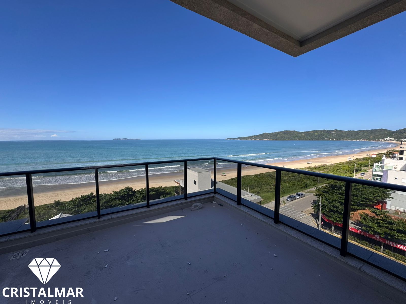 Cobertura Exclusiva no Beach Palace - Vista de Tirar o Fôlego em Bombinhas - foto 1