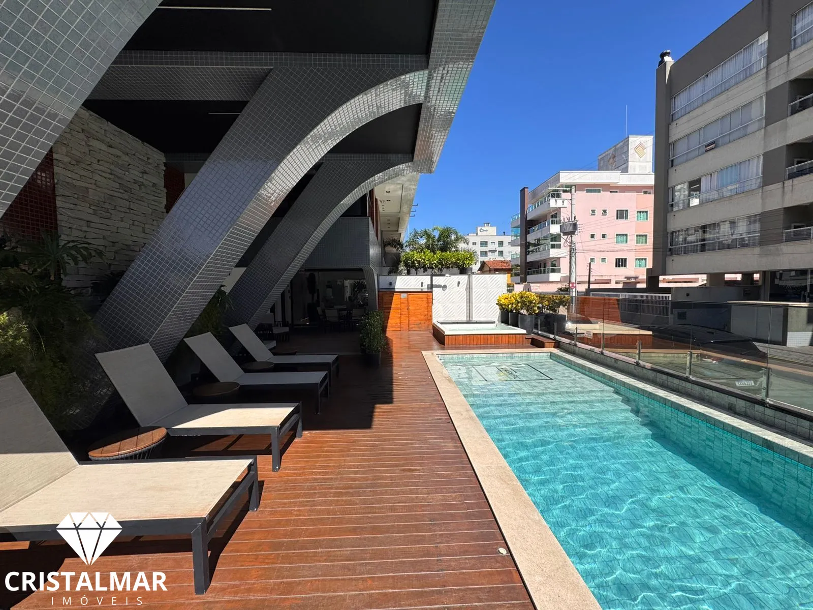 Apartamento 2 suítes em Bombas, 200m do mar, lazer completo — foto 4