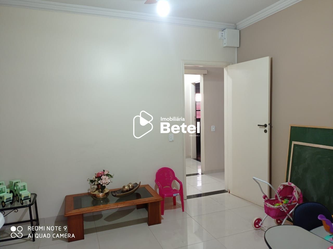 Casa à venda com 4 quartos, 250m² - Foto 18