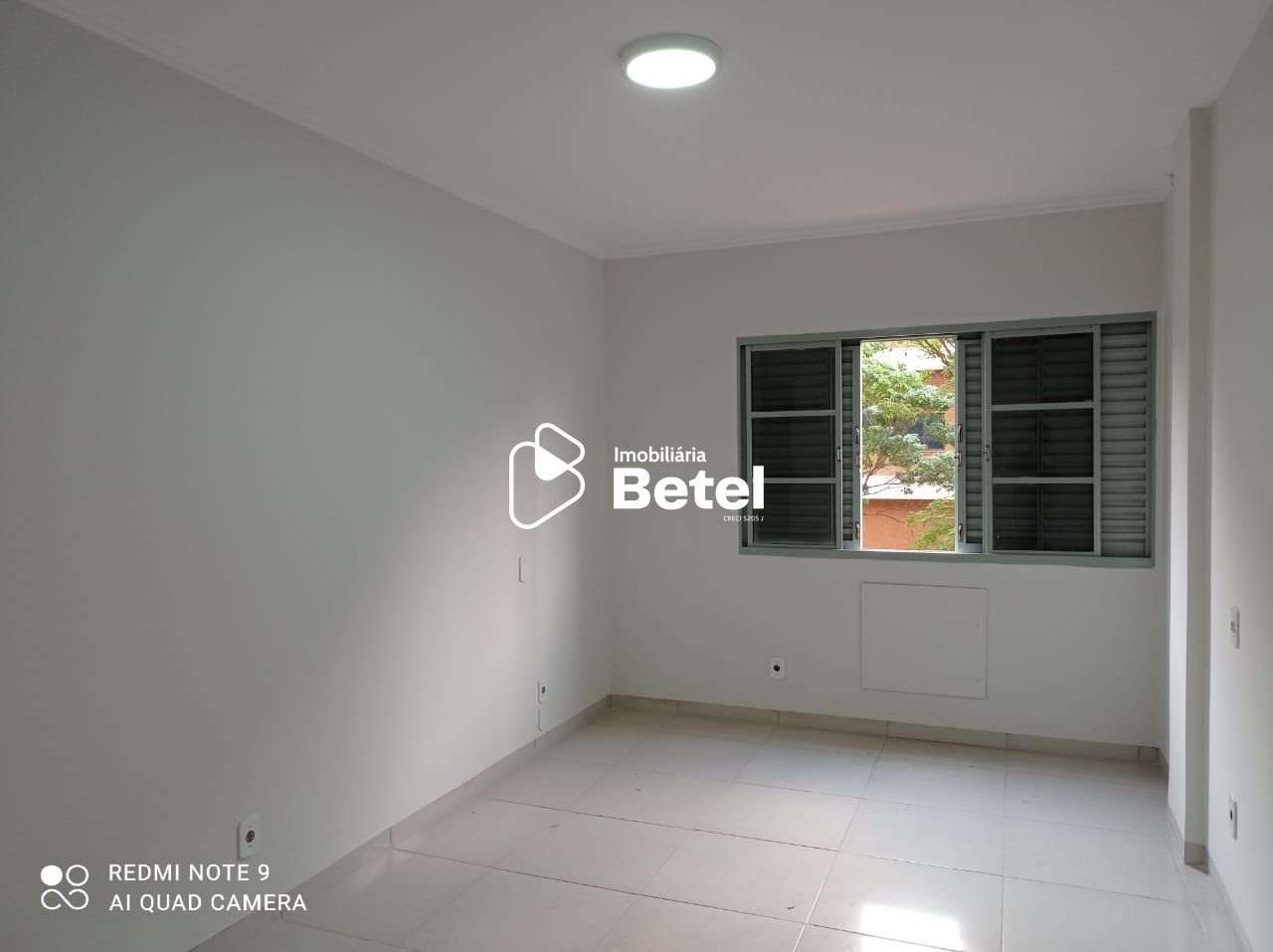 Apartamento à venda com 3 quartos, 112m² - Foto 4