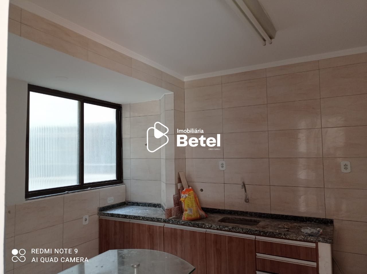 Apartamento à venda com 3 quartos, 112m² - Foto 2