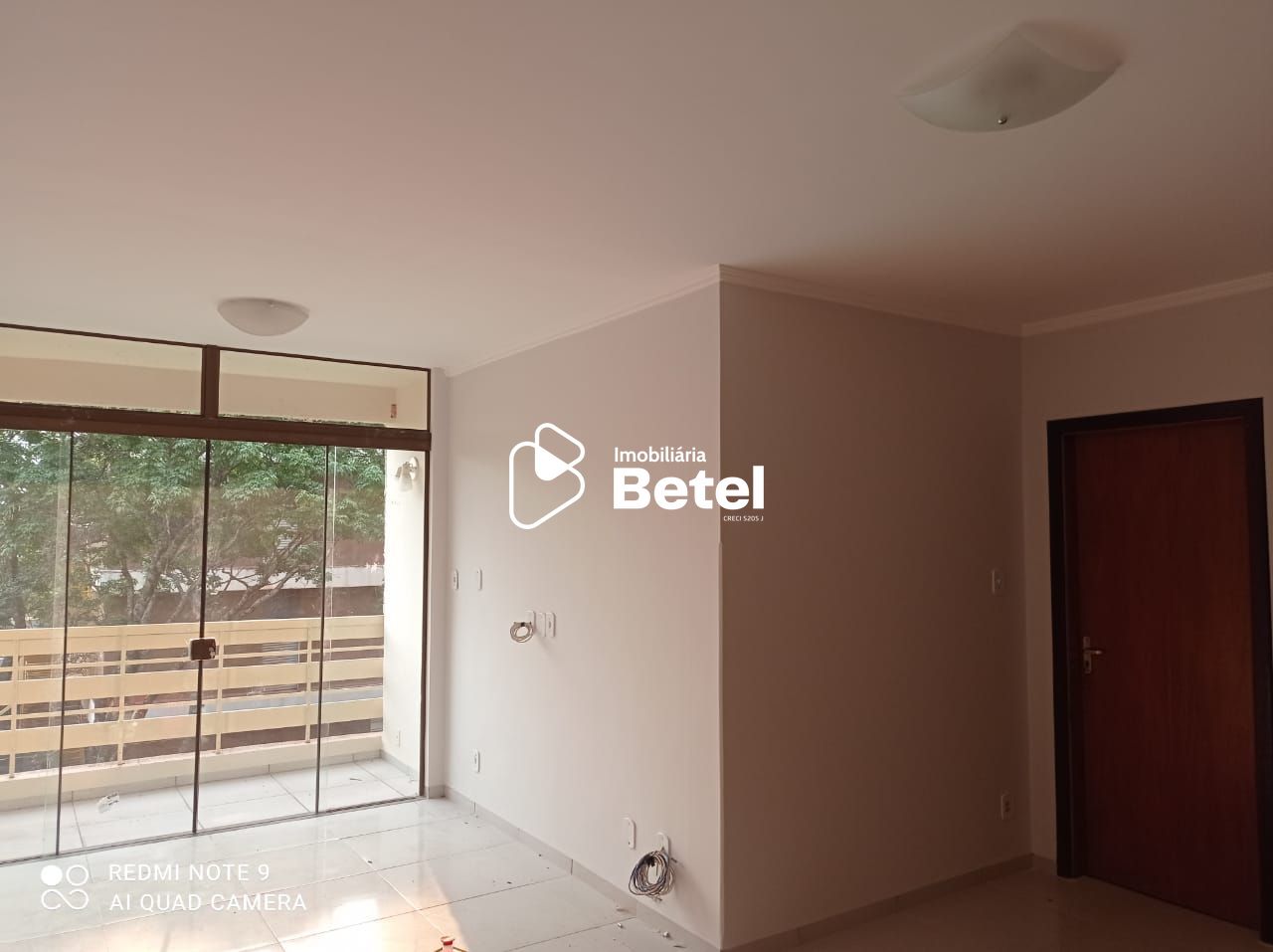 Apartamento à venda com 3 quartos, 112m² - Foto 1