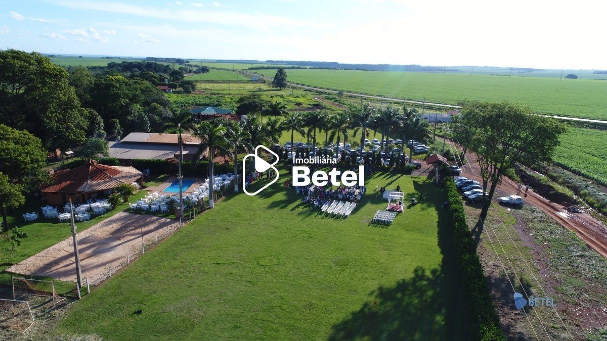 Chácara à venda com 2 quartos, 55000m² - Foto 11