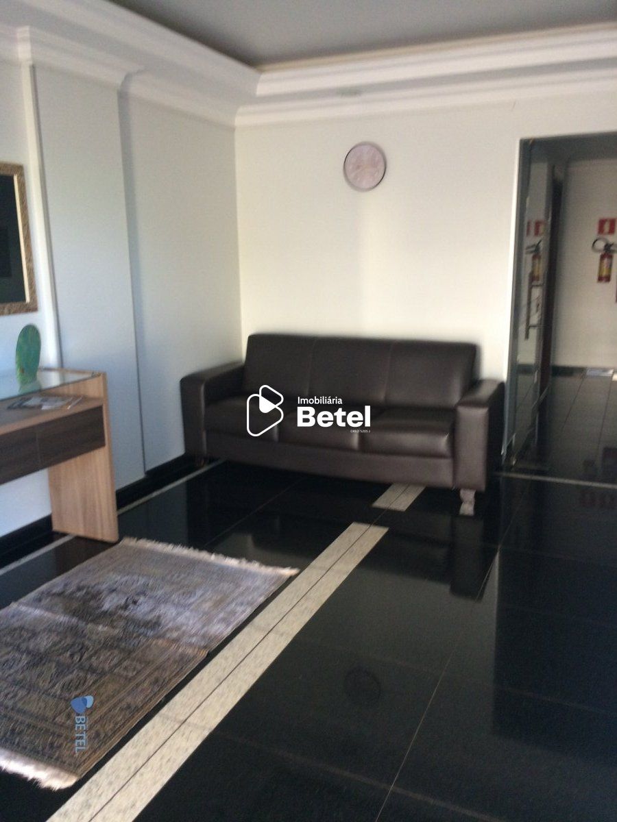 Apartamento à venda com 3 quartos, 128m² - Foto 2