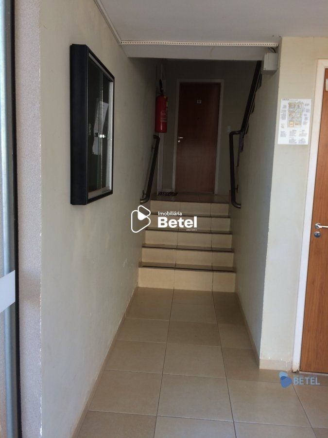 Apartamento à venda com 2 quartos, 68m² - Foto 4