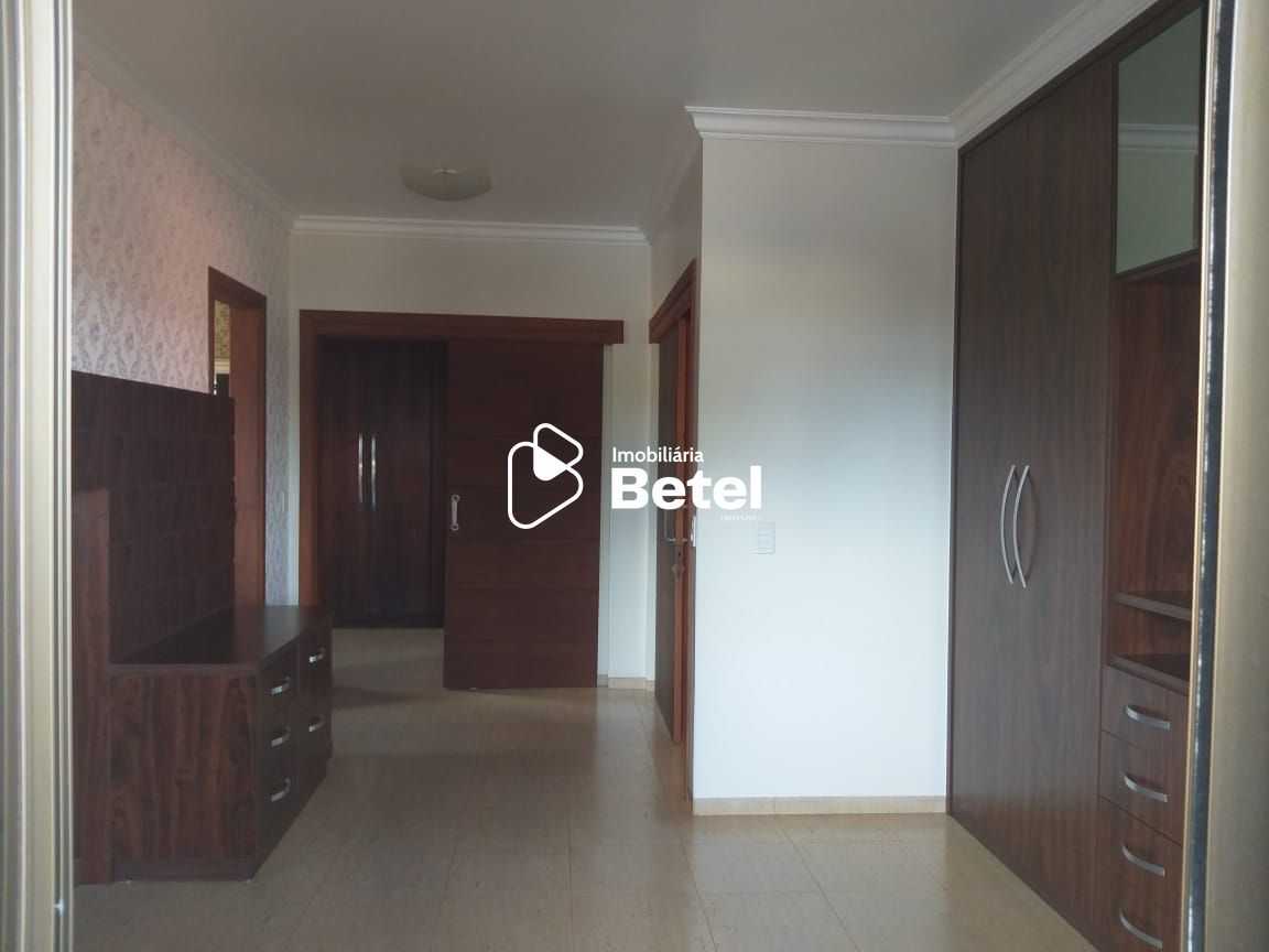 Casa à venda com 3 quartos, 318m² - Foto 7