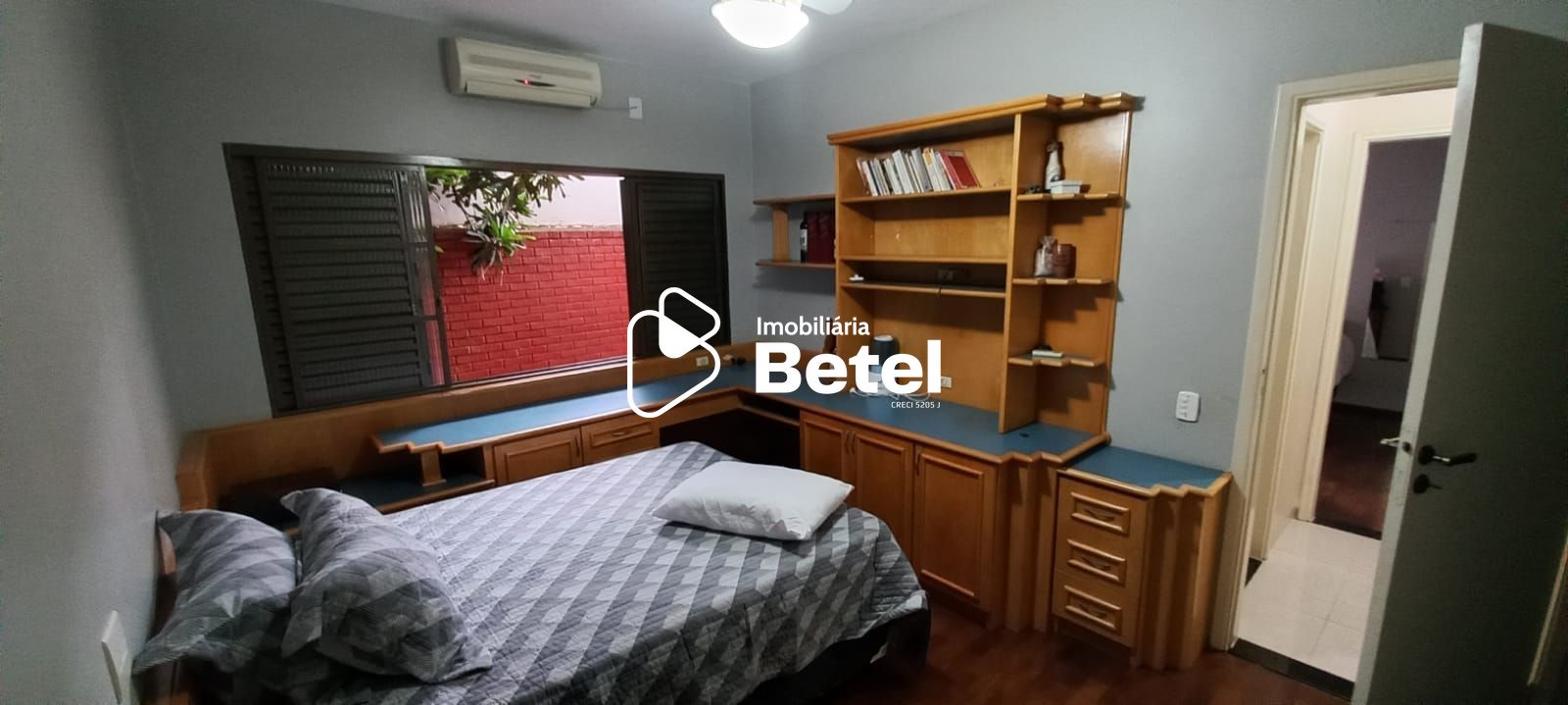 Casa à venda com 4 quartos, 250m² - Foto 37