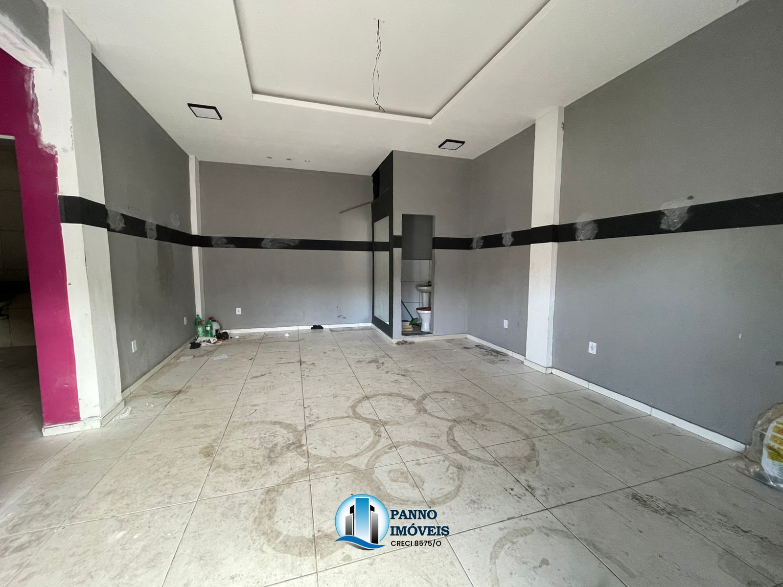 Ponto comercial para alugar  no Saracuruna - Duque de Caxias, RJ. Imóveis