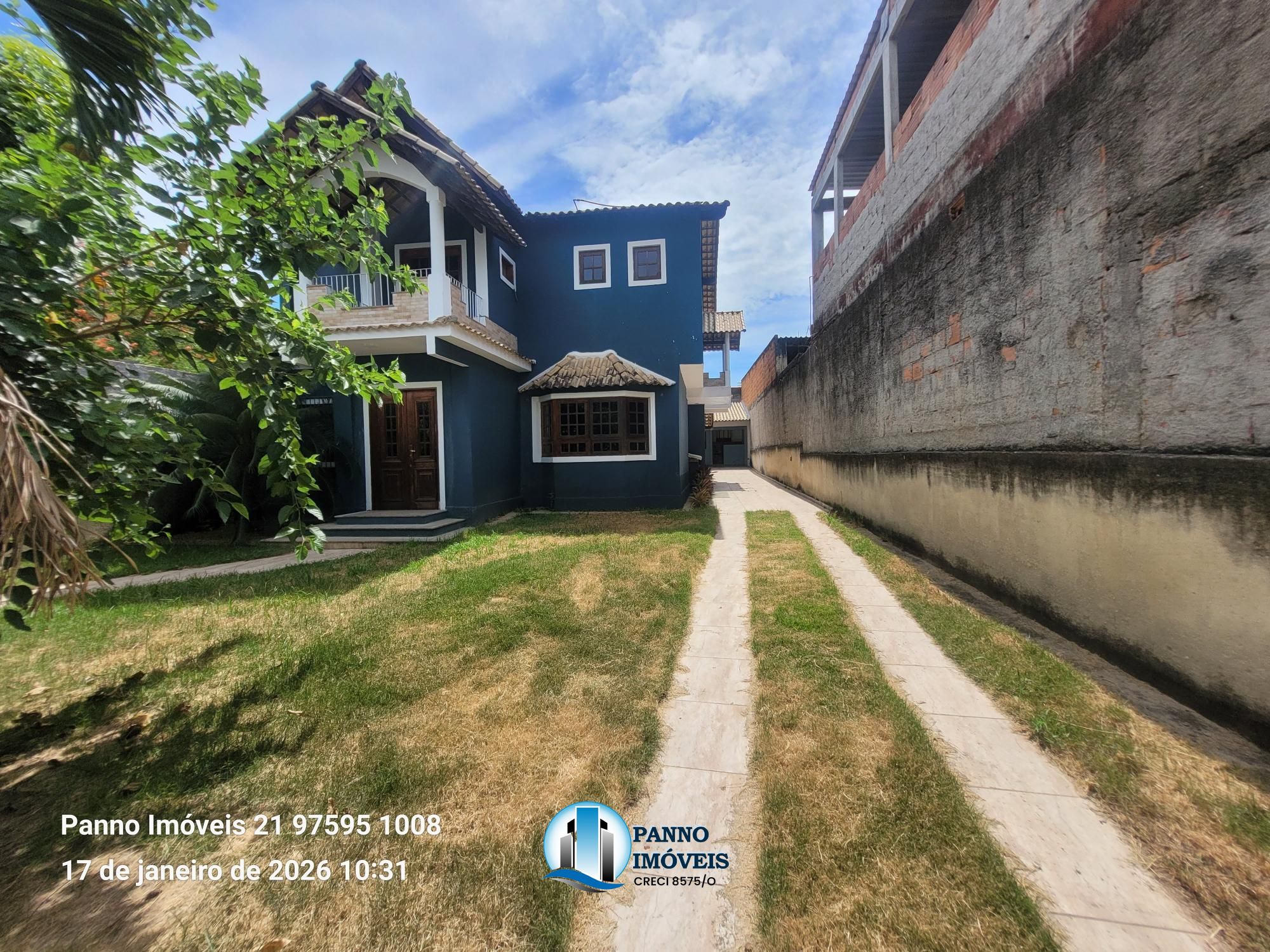 Casa com 3 Dormitórios à venda, 230 m² por R$ 790.000,00 Casa com 3 Dormitórios à venda, 230 m² por R$ 790.000,00