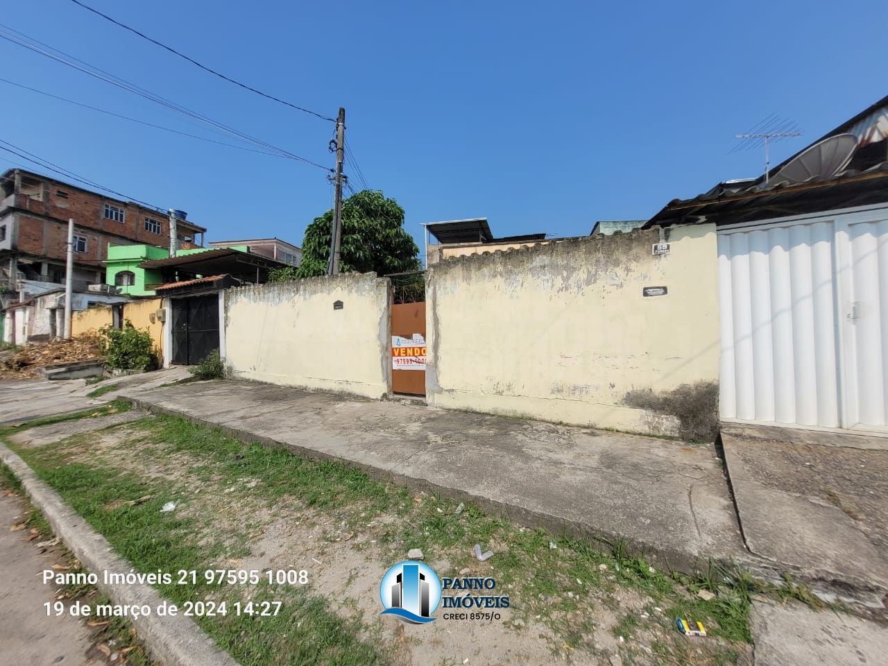 Casa com 2 Dormitórios para alugar, 90 m² por R$ 750,00 Casa com 2 Dormitórios para alugar, 90 m² por R$ 750,00