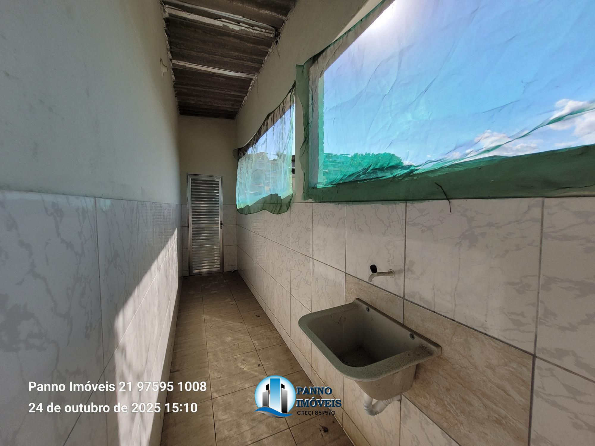 Casa com 1 Dormitórios para alugar, 37 m² por R$ 550,00 Casa com 1 Dormitórios para alugar, 37 m² por R$ 550,00