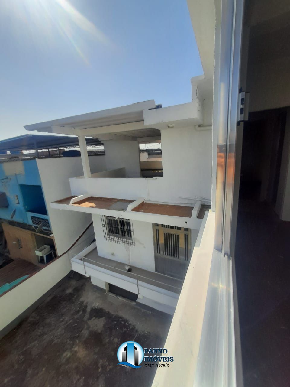 Casa para alugar com 5 quartos, 450m² - Foto 1