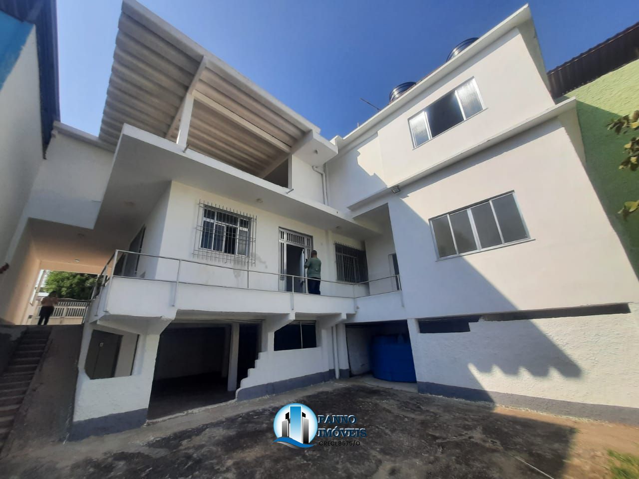 Casa para alugar com 5 quartos, 450m² - Foto 2
