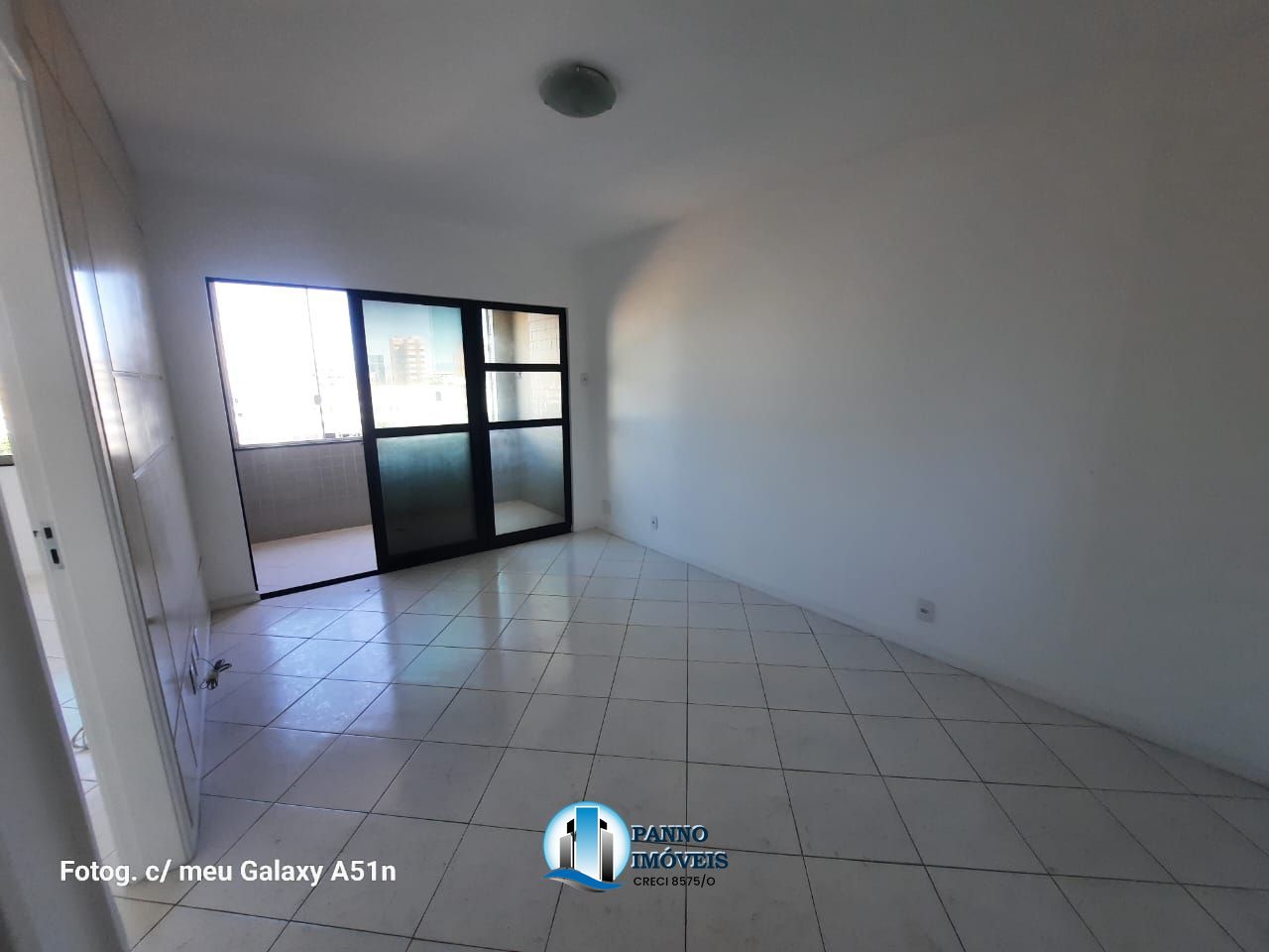 Apartamento à venda com 1 quarto, 60m² - Foto 3