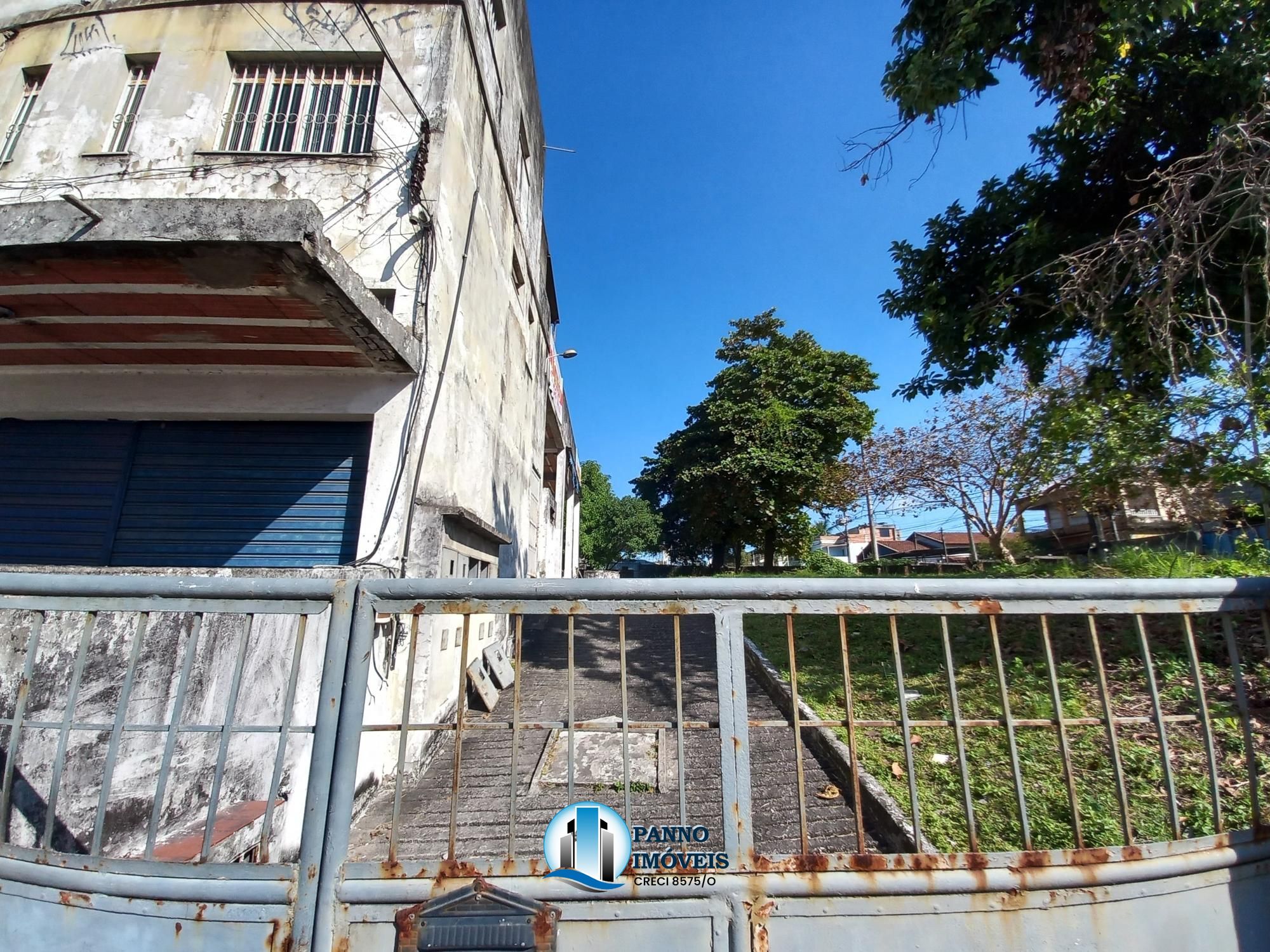 Sala comercial para alugar  no Chcaras Rio-petrpolis - Duque de Caxias, RJ. Imveis