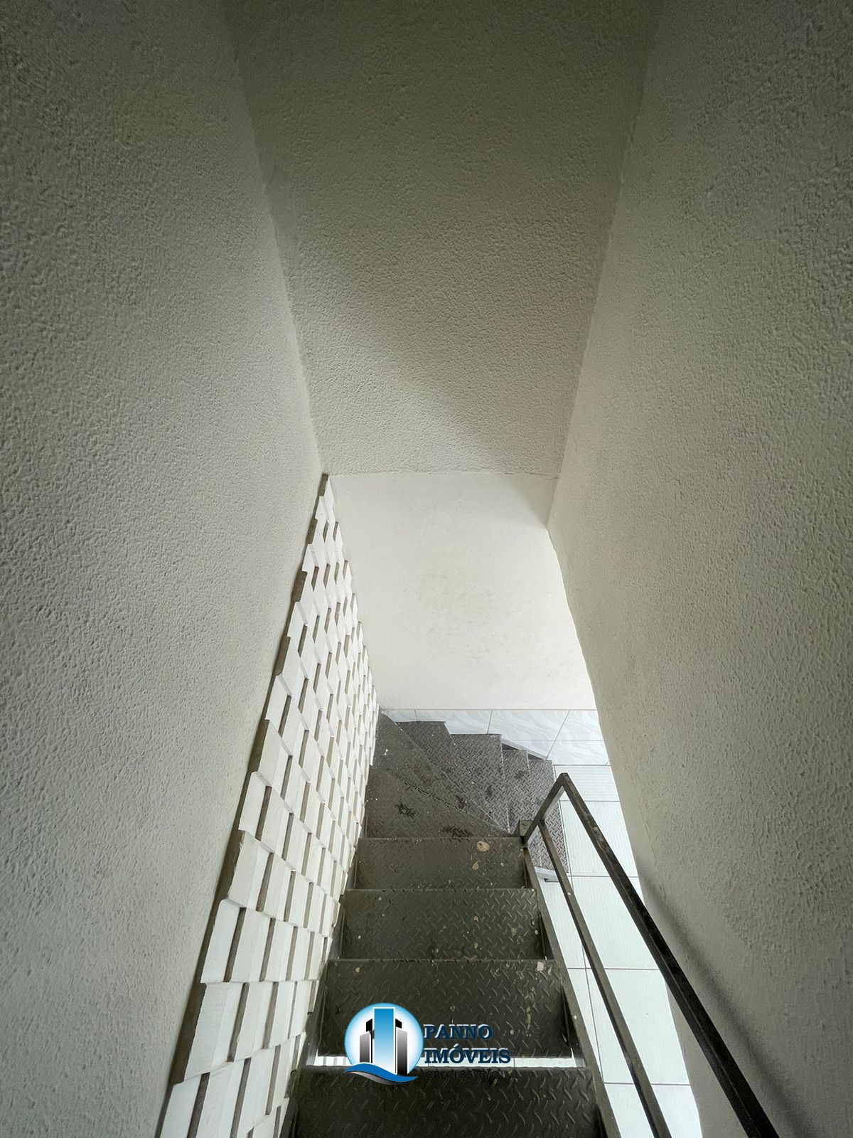 Casa com 2 Dormitórios para alugar, 65 m² por R$ 650,00 Casa com 2 Dormitórios para alugar, 65 m² por R$ 650,00