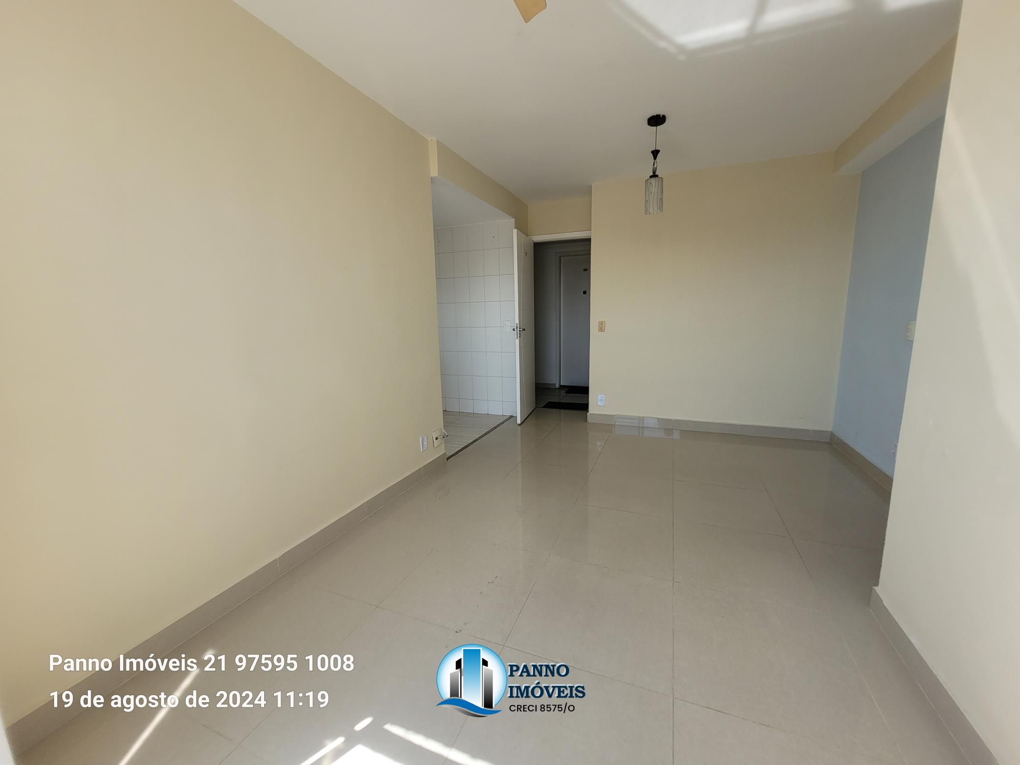 Apartamento à venda com 2 quartos, 64m² - Foto 2