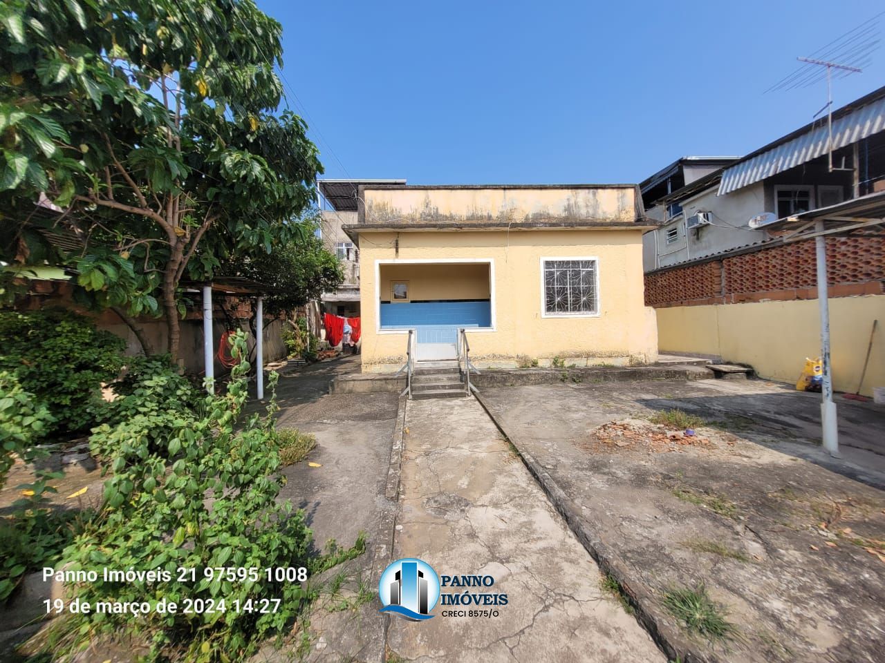 Casa com 2 Dormitórios para alugar, 90 m² por R$ 750,00 Casa com 2 Dormitórios para alugar, 90 m² por R$ 750,00